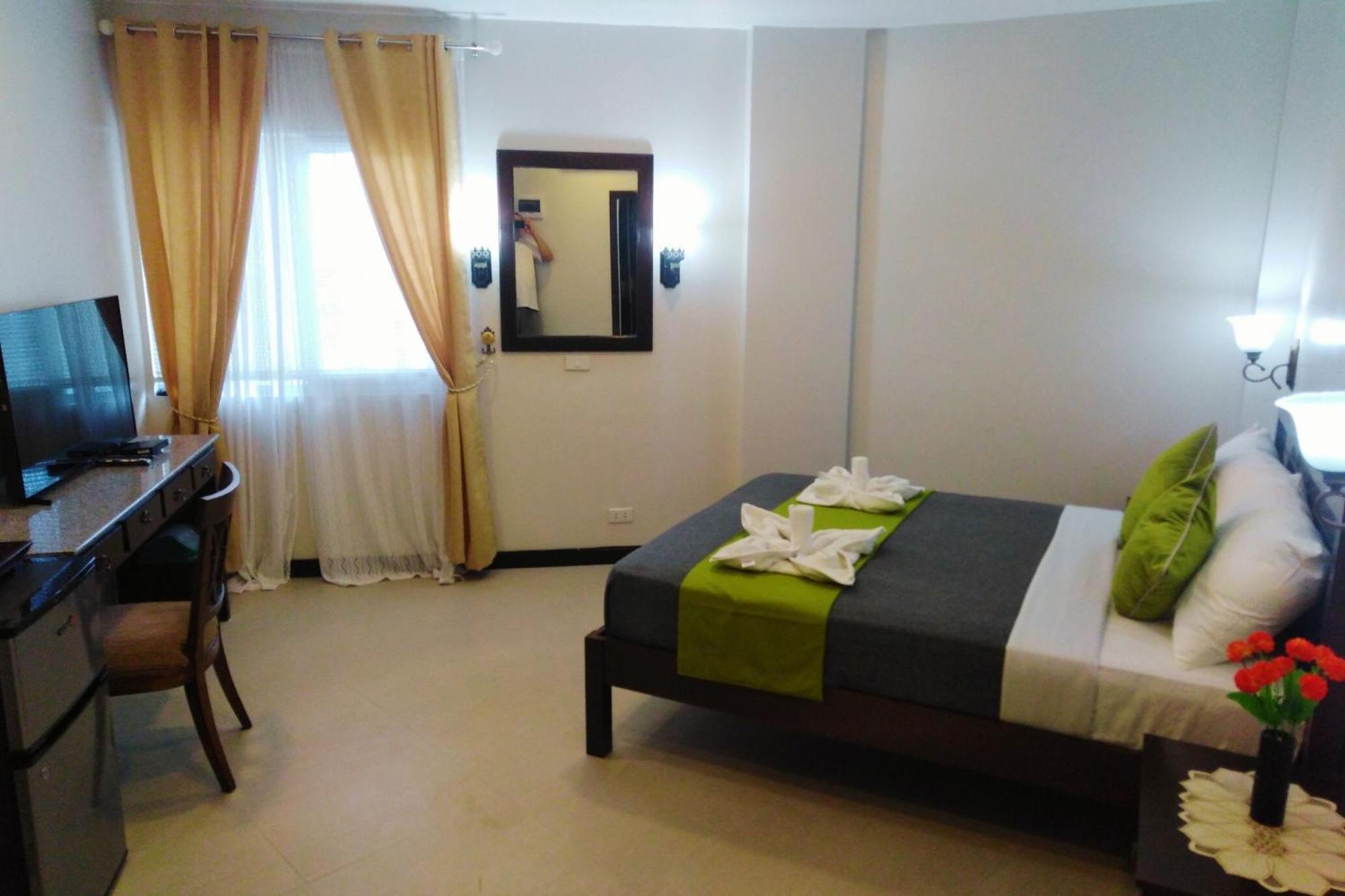 Venezia Suites Hotel Iloilo Pokój zdjęcie
