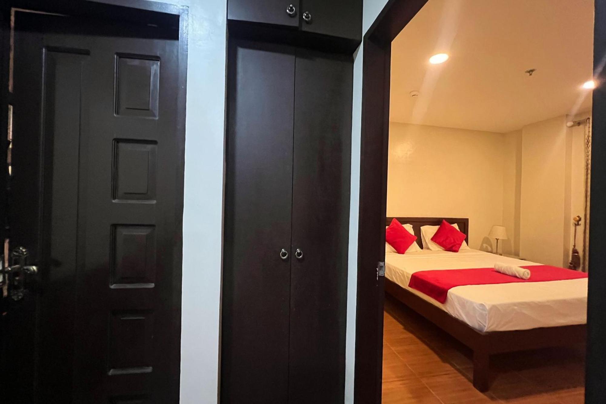 Venezia Suites Hotel Iloilo Pokój zdjęcie