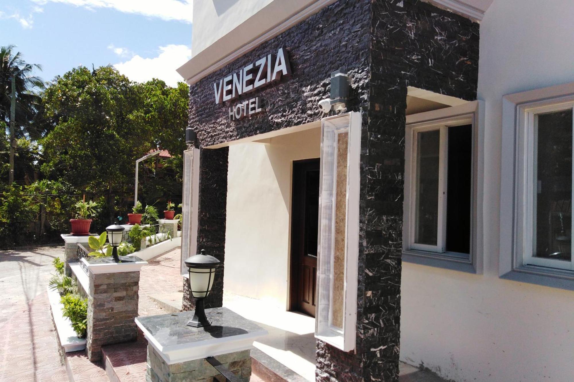 Venezia Suites Hotel Iloilo Zewnętrze zdjęcie