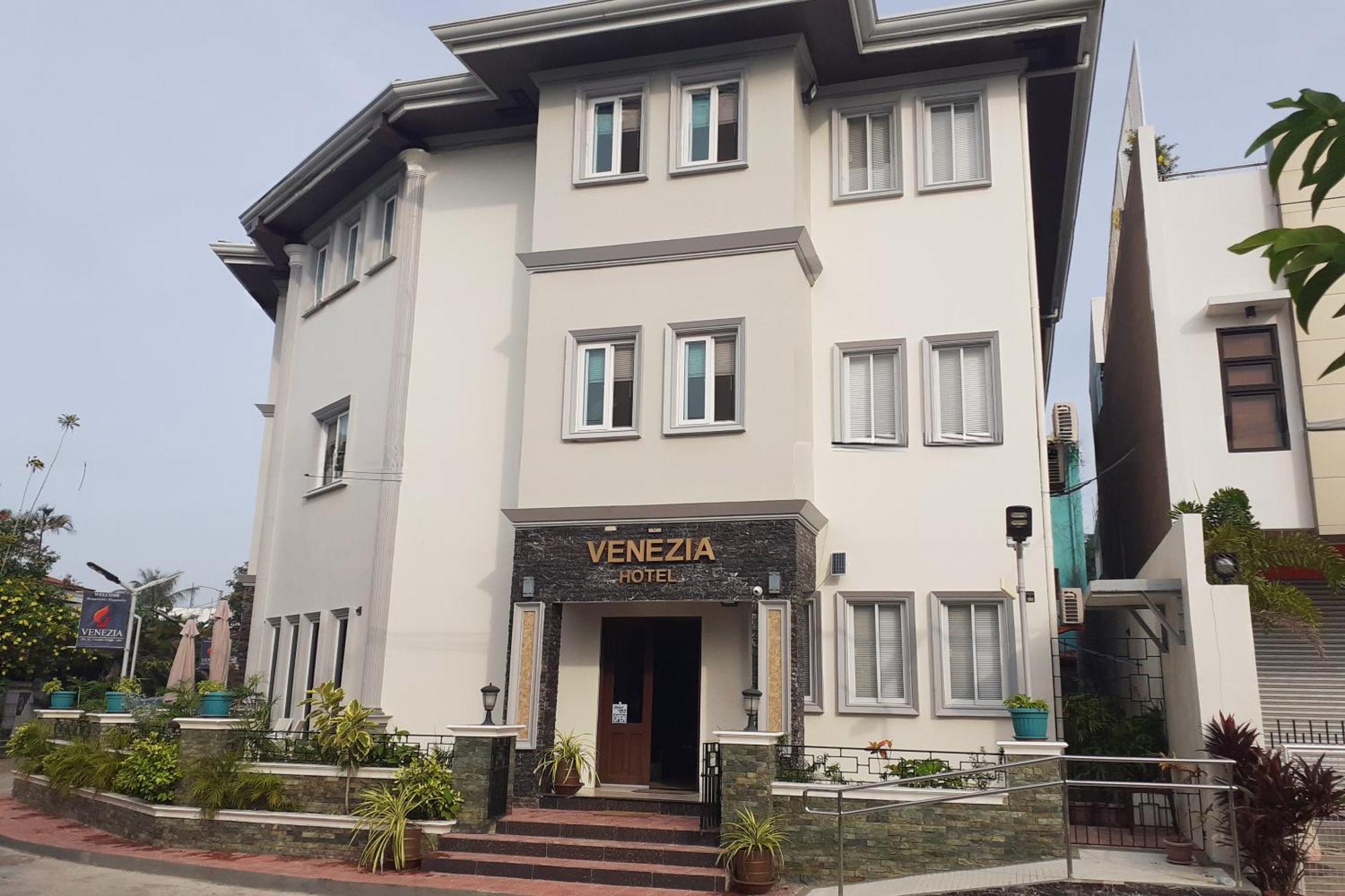 Venezia Suites Hotel Iloilo Zewnętrze zdjęcie